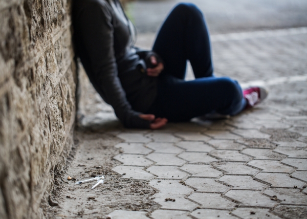 Opioideihin kuolleista vain harva korvaushoidossa
